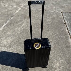 New Black 20” Aluminum Carry on Luggage w/ TSA Locks 8 Wheels Organizers